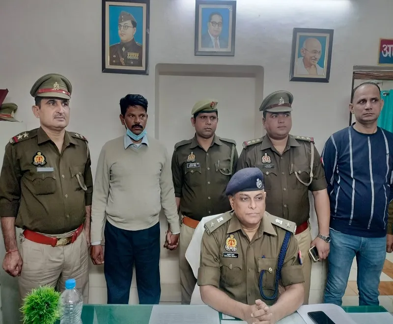 मुरादाबाद: 15 साल पहले ट्रेन से कूदकर फरार हुआ था कत्ल का आरोपी, भेस बदल सिक्योरिटी गार्ड की कर रहा था नौकरी, अब पहुंचा सलाखों के पीछे