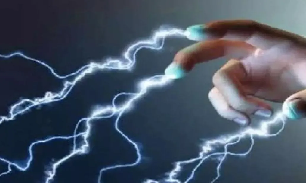 करंट लगने से एक ही परिवार के चार लोगों की मौत, इलाके में पसरा मातम  