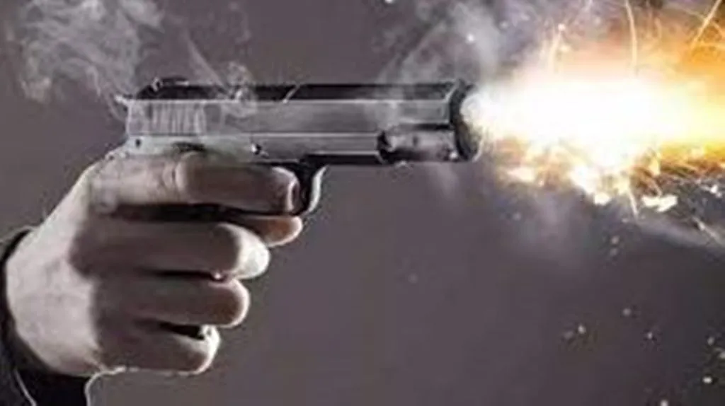 रामपुर: बिलासपुर में दिन दहाड़े हुए गोलीकांड के आरोपी फरजंद का पुलिस ने किया चालान