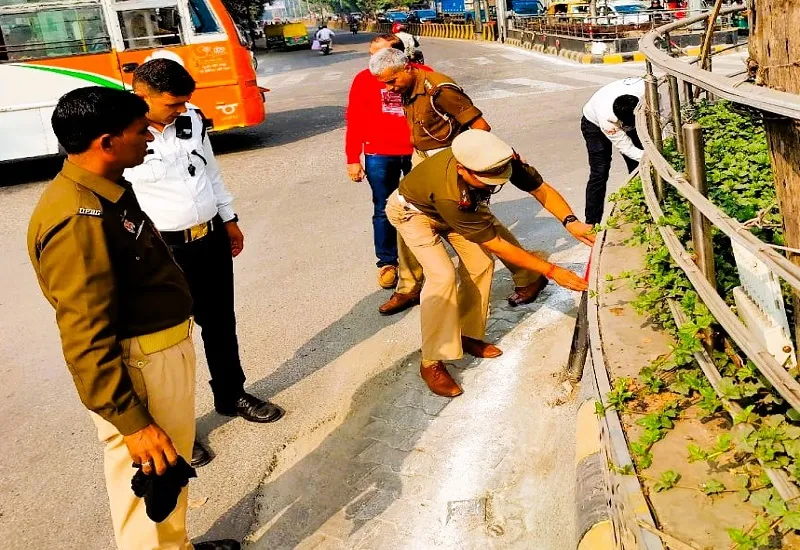 मुरादाबाद : कोहरे में वाहन चलाते समय फॉग लाइट का लें सहारा