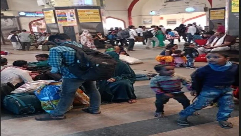 छठ महापर्व के चलते इन ट्रेनों में सफर करना जंग लड़ने के बराबर