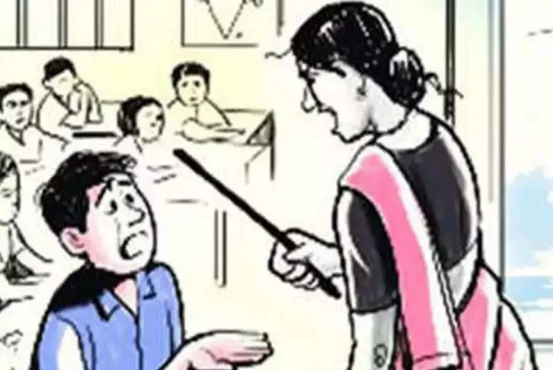  रामपुर : फीस जमा नहीं होने पर कक्षा 12 की छात्रा को इतना पीटा...स्कूल में हो गई बेहोश, परिजनों ने दी तहरीर