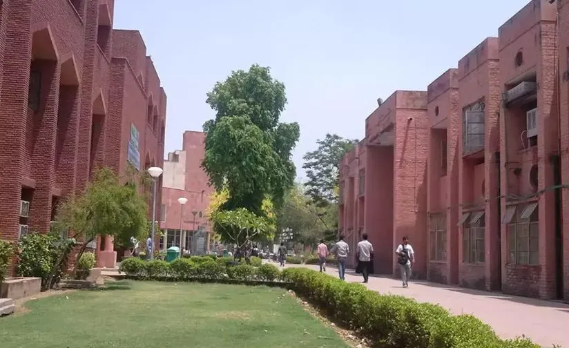 नजमा अख्तर हुईं सेवानिवृत्त, इकबाल हुसैन बने जामिया मिल्लिया इस्लामिया के कार्यवाहक कुलपति 