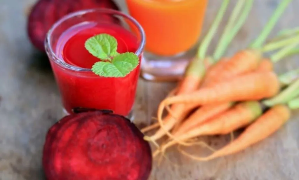 सर्दियों में बेहद फायदेमंद है गाजर और चुकंदर का जूस, जानें रोजाना इसे पीने के फायदे 