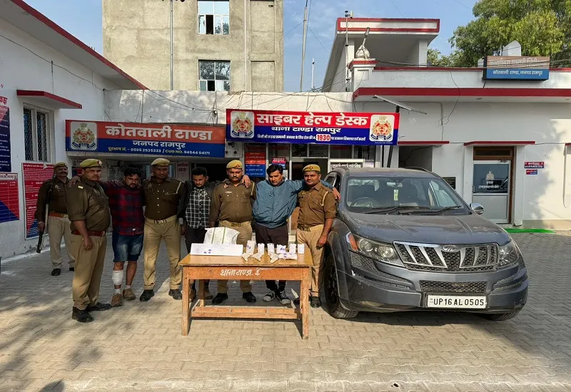 रामपुर : पुलिस मुठभेड़ में तीन गो तस्करों के पैर में लगी गोली, दरोगा भी घायल