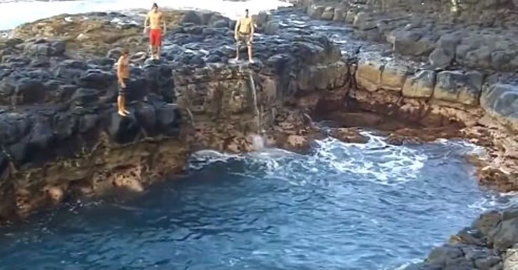 VIRAL VIDEO: यहां है मौत का स्विमिंग पूल, अचानक से गायब हो जाता है पानी! अंदर जाने वालों की किस्मत होनी चाहिए अच्छी 