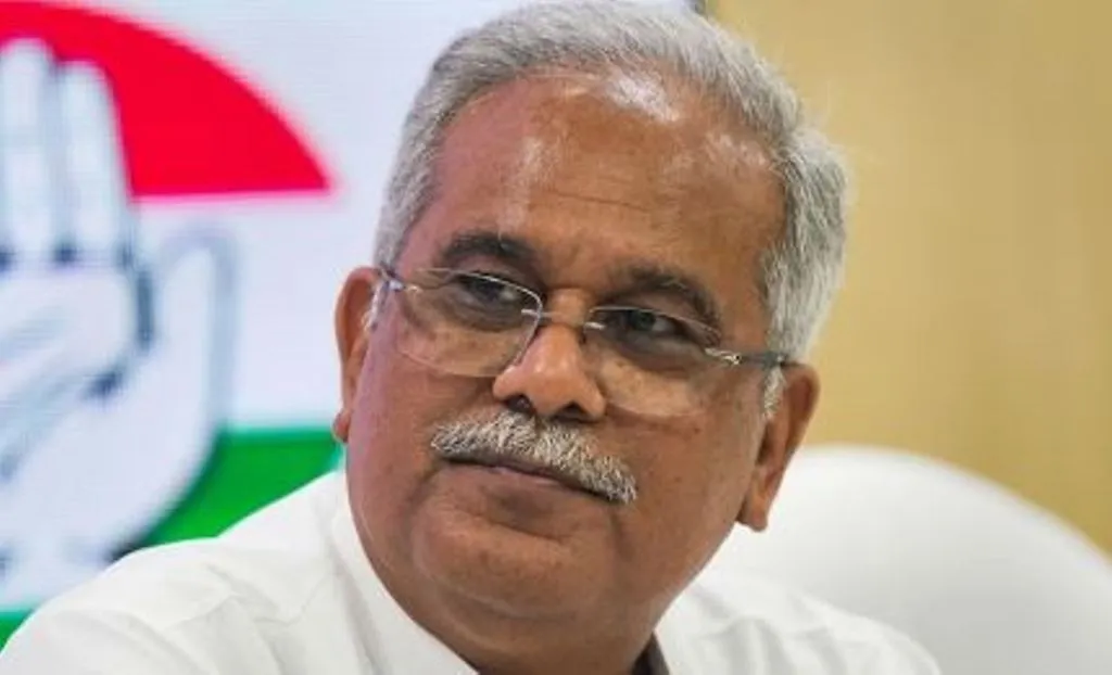 अगर कांग्रेस सत्ता में बरकरार रही तो महिलाओं को 15 हजार रुपये की वार्षिक सहायता देगी: भूपेश बघेल 