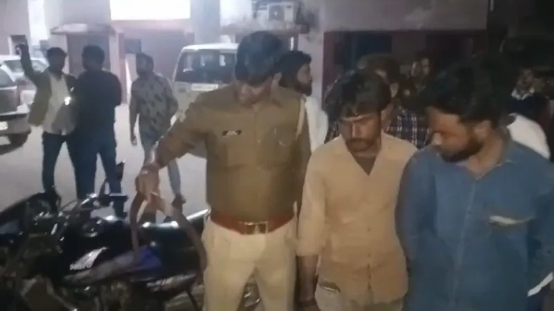 बहराइच: दबंगों का अस्पताल में धावा, आधा दर्जन घायल