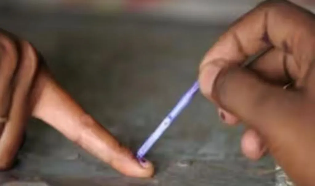 MP Election 2023: दिमनी सीट पर तोमर का नाम आते ही मुरैना जिले पर टिकीं पूरे देश की निगाहें 