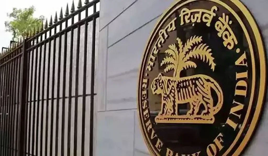 रिजर्व बैंक ने व्यक्तिगत कर्ज को लेकर बैंक, एनबीएफसी के लिए नियमों को किया सख्त 