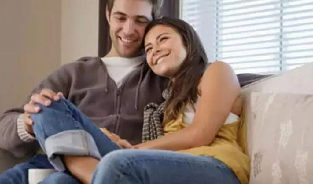 Relationship Tips: मैरिड लाइफ बनेगी और ज्यादा इंटरेस्टिंग, बस इन बातों का रखें ध्यान 