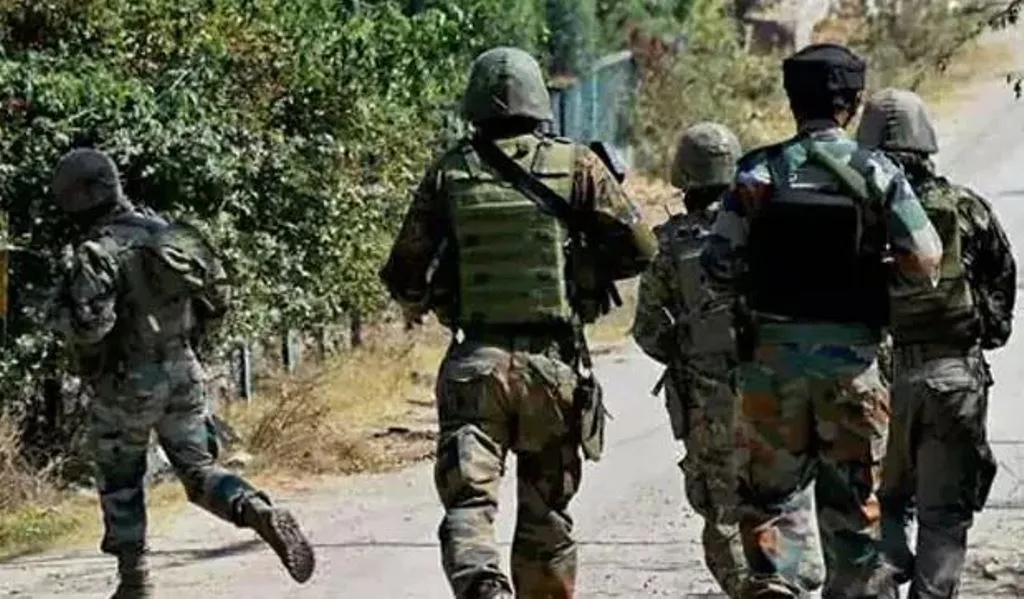जम्मू-कश्मीर: राजौरी मुठभेड़ में सेना के दो अधिकारी समेत तीन सैन्यकर्मी शहीद, एक घायल