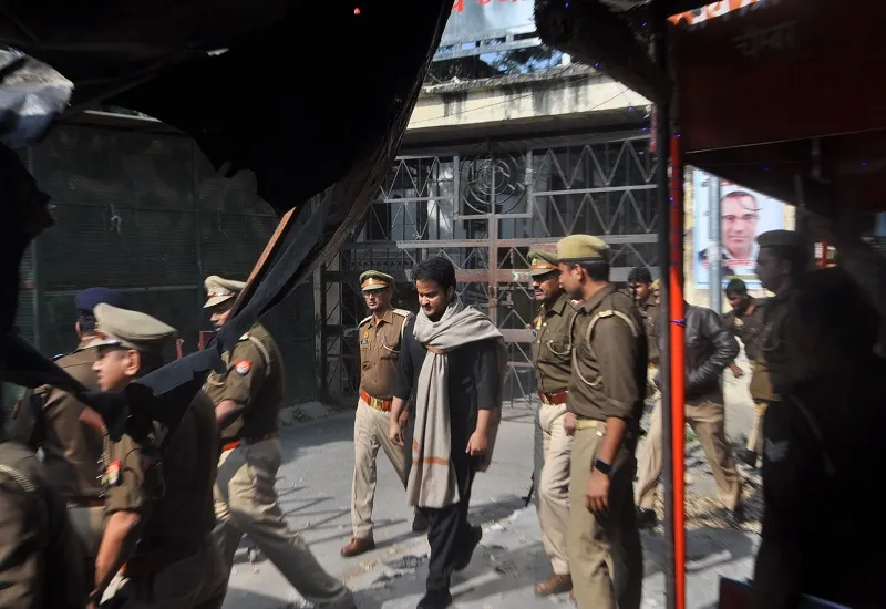 रामपुर : सफाई मशीन मामले में कोर्ट में पेश हुए अब्दुल्ला आजम, कड़ी सुरक्षा के बीच हरदोई कारागार से लाया गया 