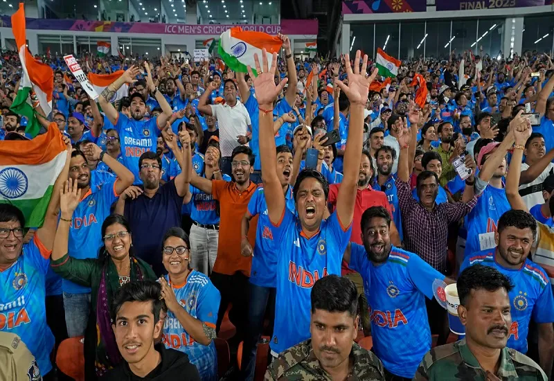 Cricket World Cup : भारत ने बनाया बड़ा रिकॉर्ड, साढ़े 12 लाख से अधिक दर्शकों ने स्टेडियम जाकर देखे विश्वकप के मुकाबले 