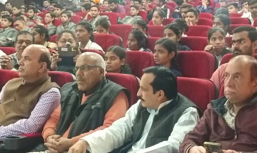 मुरादाबाद: यातायात माह के समापन पर भी दी सुरक्षित सफर करने की सीख