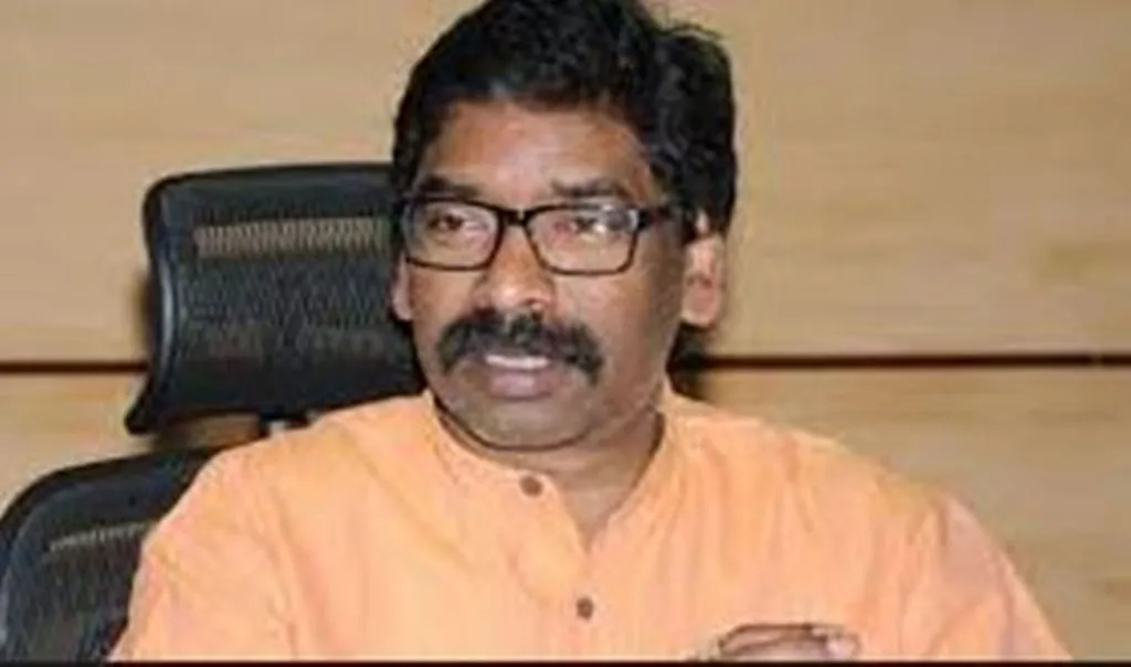 सीएम सोरेन ने पीएम मोदी से आदिवासियों के लिए विशेष योजनाएं लाने का किया आग्रह 