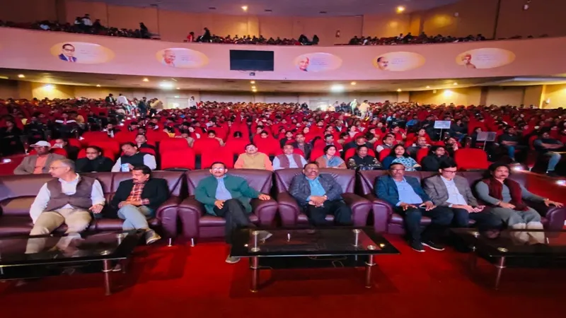 लखनऊ: बाबासाहेब भीमराव अंबेडकर विश्वविद्यालय में ''विकसित भारत @2047 युवाओं की आवाज