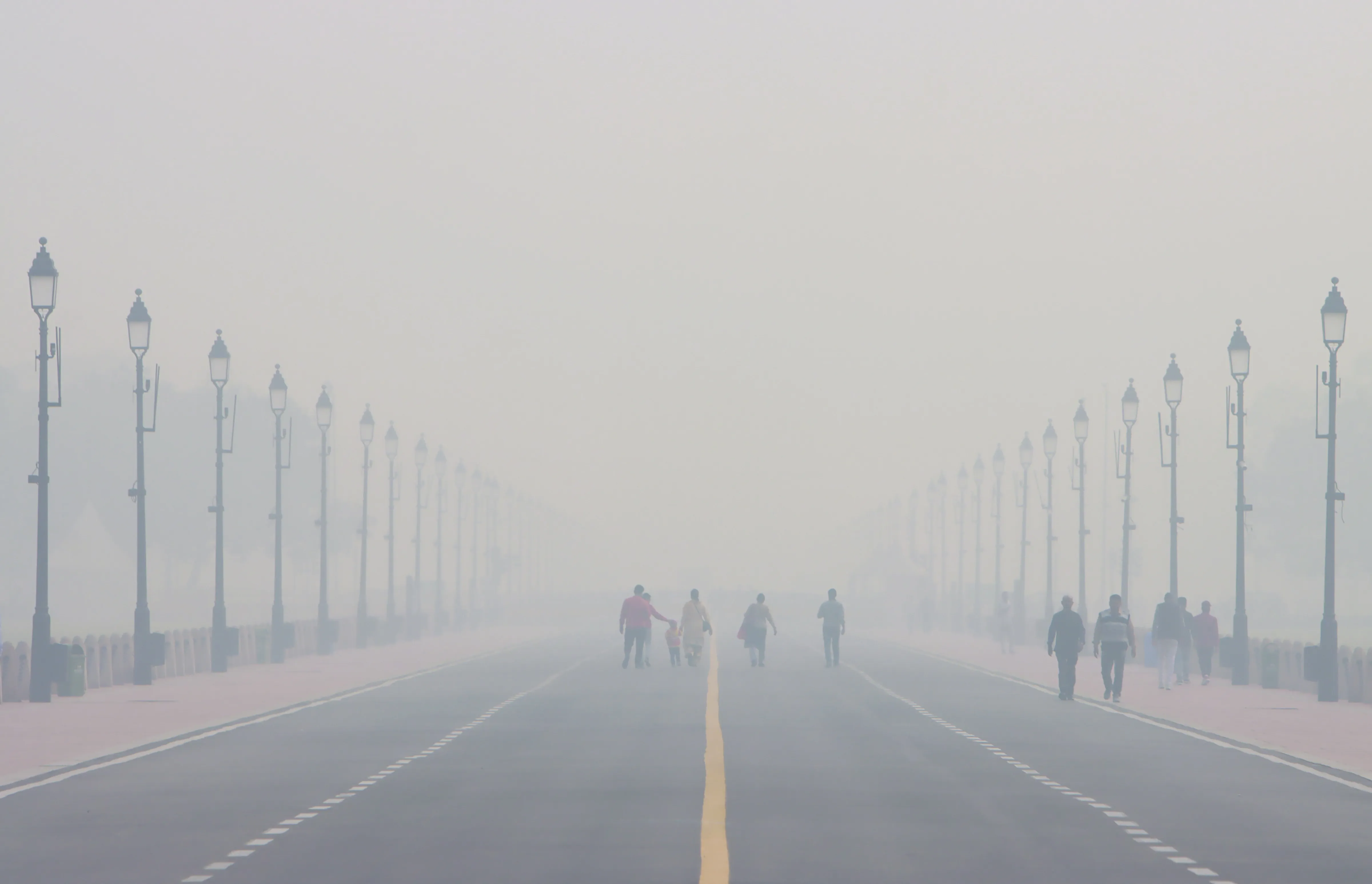 दिल्ली में न्यूनतम तापमान 10 डिग्री सेल्सियस, अगले कुछ दिनों में घना कोहरा छाने की संभावना 