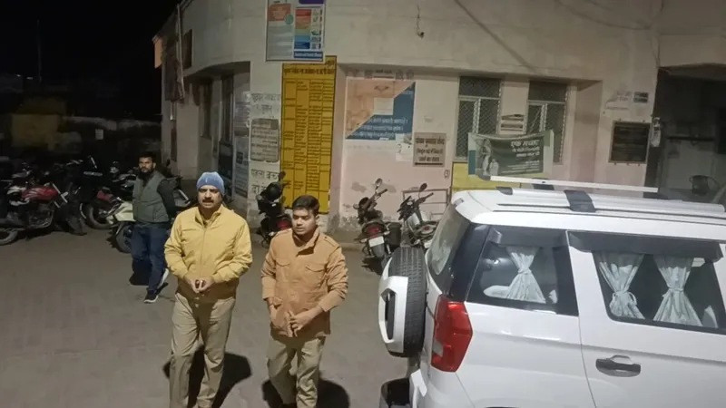 बहराइच में भीषण सड़क हादसा: ट्राली में पीछे से घुसी कार, हेड कांस्टेबल समेत तीन की मौत