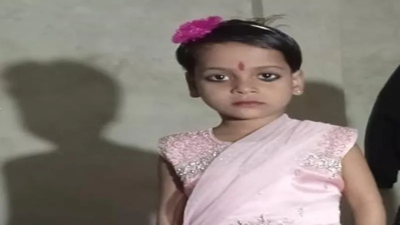 धरे रह गए रेल मंत्रालय के सारे दावे! ट्रेन यात्रा के दौरान बच्ची की मौत, पिता का आरोप- शिकायत के बाद भी नहीं मिला इलाज 