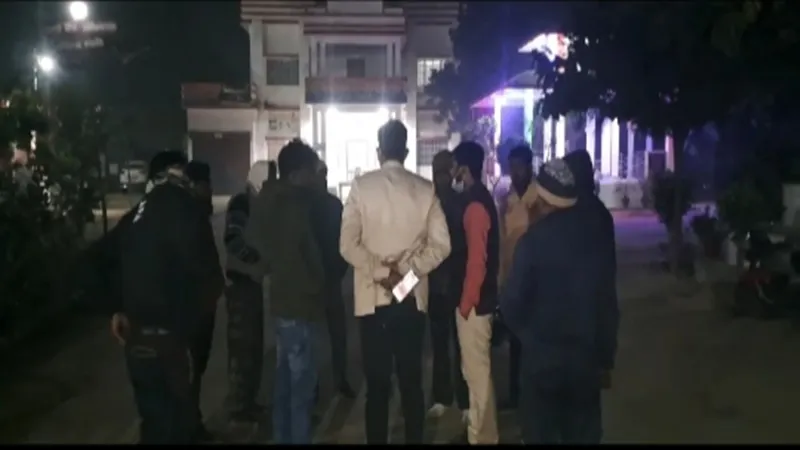 रायबरेली: जच्चा-बच्चा की मौत पर परिजनों ने किया हंगामा, देखें Video