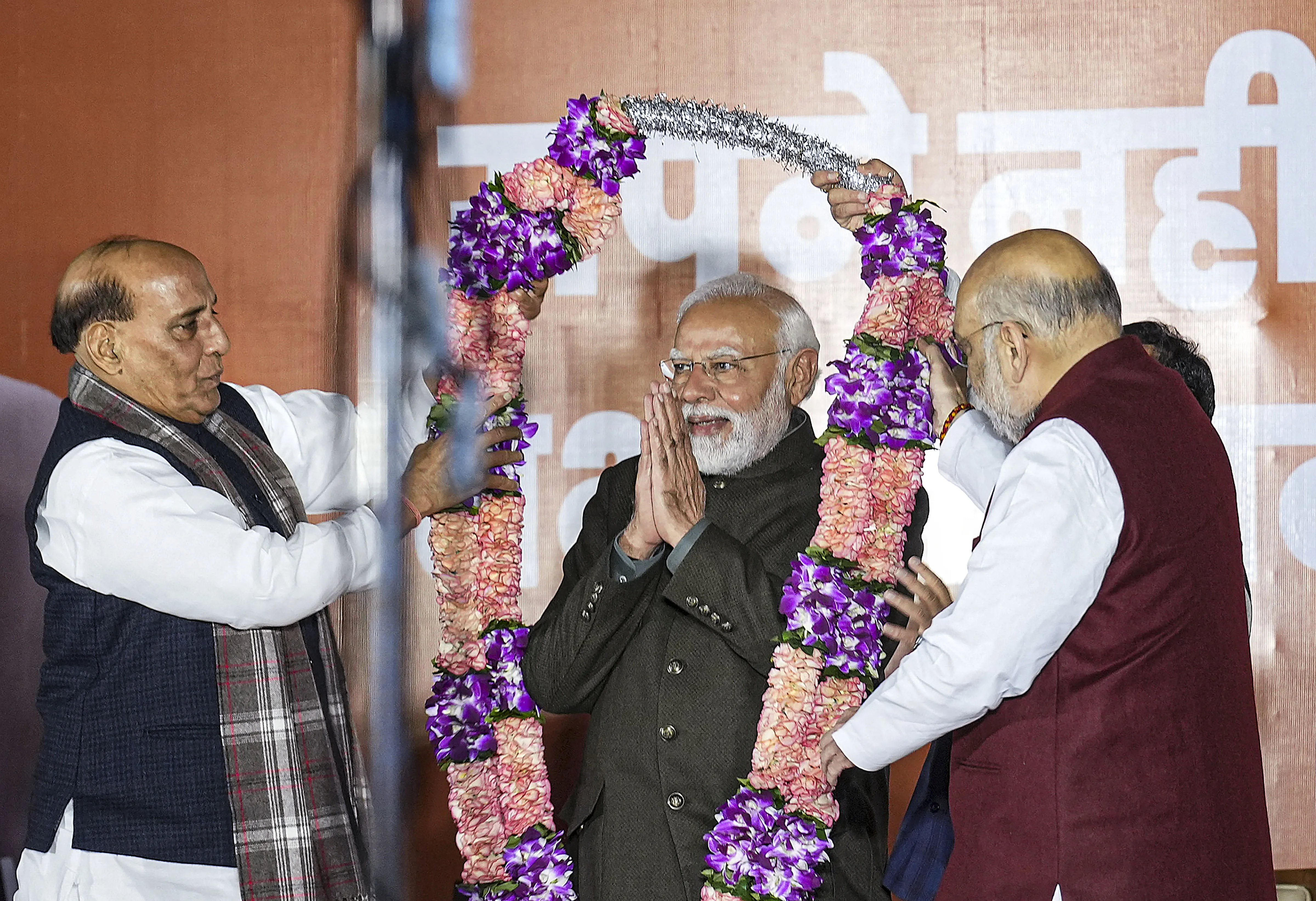 प्रधानमंत्री मोदी ने कहा- आज की इस हैट्रिक ने 2024 में हैट्रिक की गारंटी दे दी है