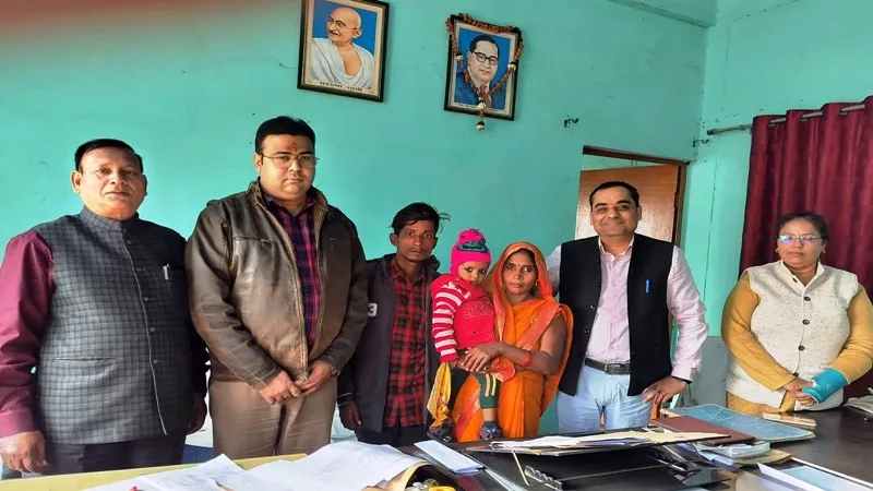 अयोध्या: तीन माह बाद पिता को याद आई बेटी, सौतेली मां हुई राजी, मासूम को मिली ममता की छाँव, जानें पूरा मामला 