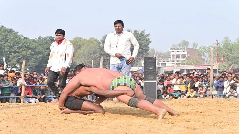 महादेवा महोत्सव: दंगल प्रतियोगिता में नेपाल के लकी थापा ने राजस्थान के मुन्ना पहलवान को दी पटखनी