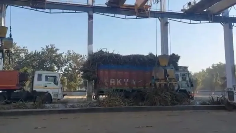 अंबेडकरनगर: अकबरपुर चीनी मिल ने किसानों के खाते में भेजे 12 करोड़ रुपए, अब तक 22 लाख कुंतल गन्ने की हुई पेराई 