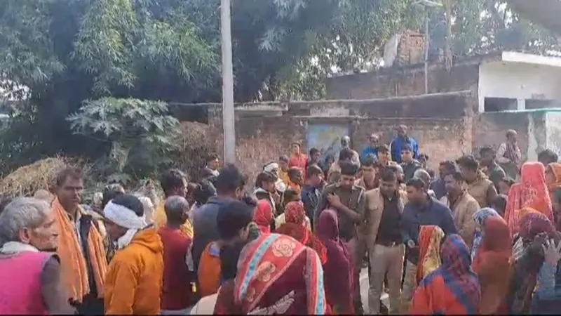 रायबरेली: पत्नी ने प्रेमी के साथ मिलकर की पति हत्या! बेटे और साले ने लगाया आरोप, ग्रामीणों ने शव रख किया प्रदर्शन