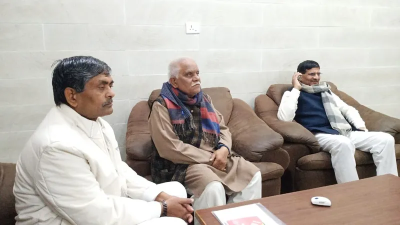  सपा का BJP पर हमला, कहा- सांसदों का निलंबन भाजपा की तानाशाही