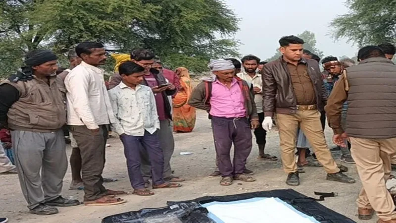 कौशांबी: तेज रफ्तार डंफर की चपेट में आये बाइक सवार, दो की मौत, एक घायल 