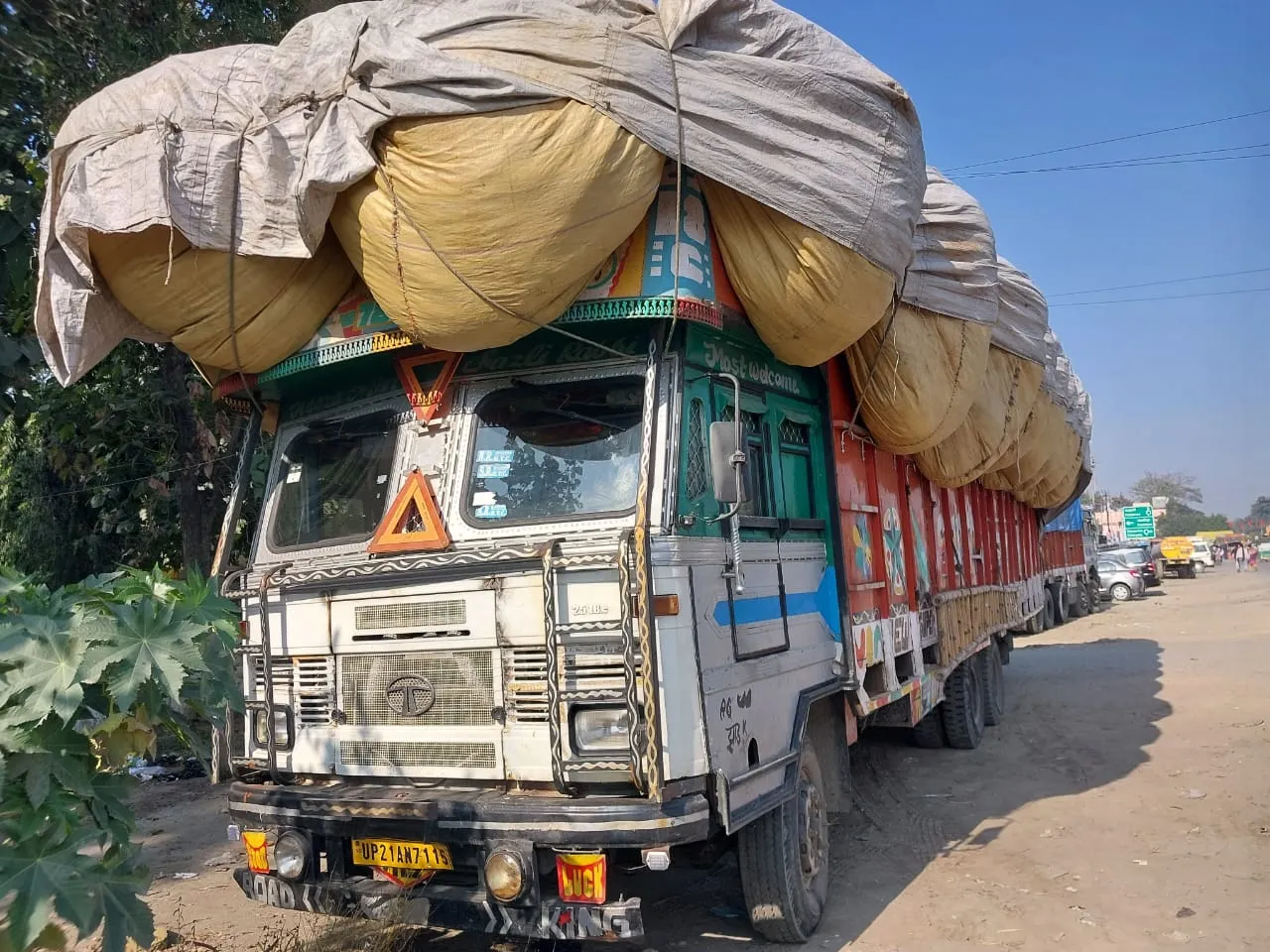 रुद्रपुर: ट्रक की टक्कर से सूबेदार की पत्नी की दर्दनाक मौत