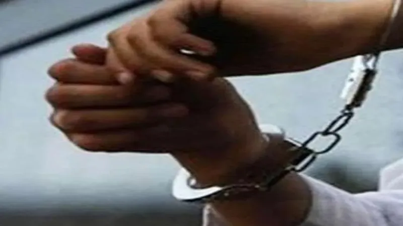 आजमगढ़ : बर्खास्त सिपाही समेत तीन का कोर्ट में आत्मसमर्पण