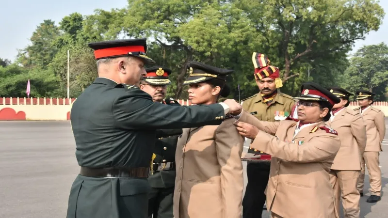 लखनऊ : मध्य कमान अस्पताल के नर्सिंग कैडेटों के छठे बैच का कमीशनिंग समारोह आयोजित 