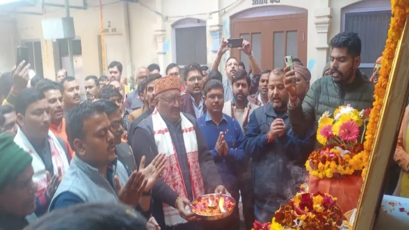 हरदोई में सभी ब्लॉक पर बांटे गए राममंदिर के लिए पूजित अक्षत कलश 
