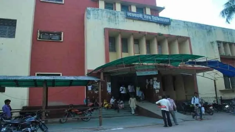 महाकुंभ से पहले नए चिल्ड्रेन अस्पताल के काम में हो रही देरी, डीएम ने लिया संज्ञान