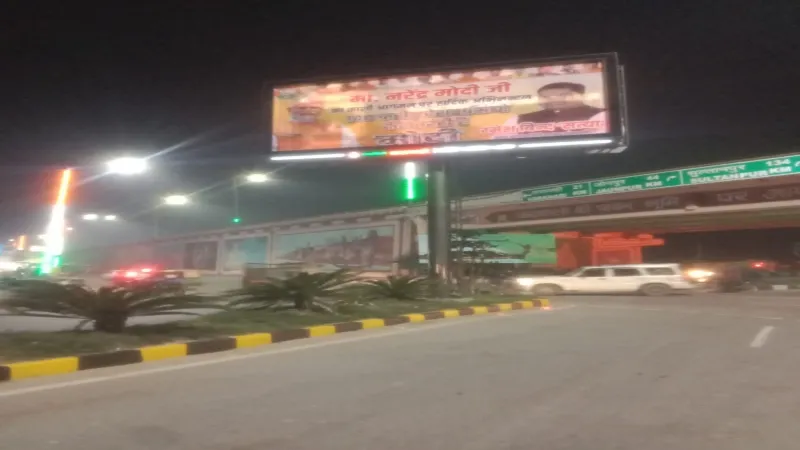 पीएम वाराणसी दौरा : दो दिन में संवार दी 40 किलोमीटर सड़क, चमकने लगा पूरा शहर