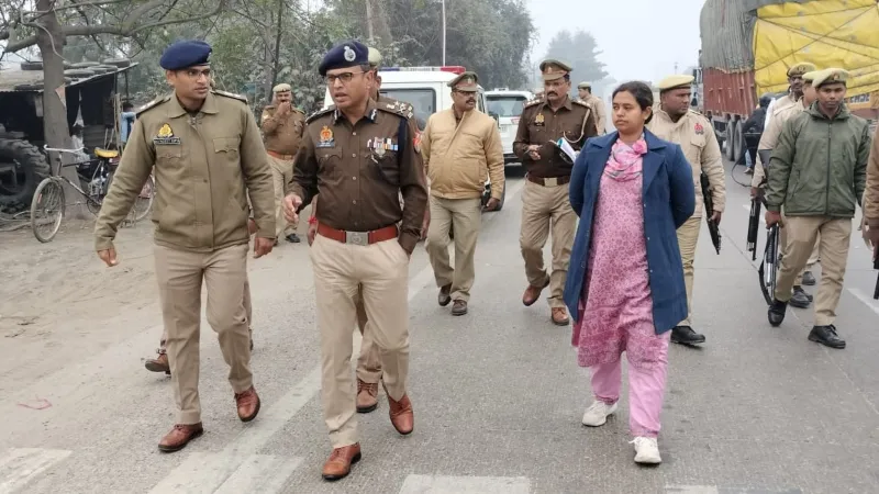 PM Modi ayodhya visit : संतकबीरनगर में एडीजी जोन ने रुट डायवर्जन का किया निरीक्षण, दिए निर्देश 