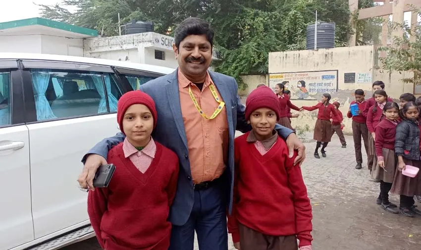  झूठी सूचना से बेसिक शिक्षा विभाग में मचा हड़कंप, प्रमुख सचिव को भी मौके पर करना पड़ा दौरा, ये हकीकत आई सामने