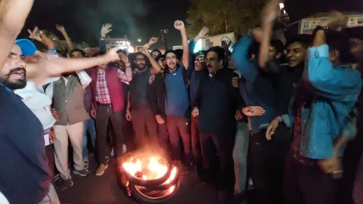 गोगामेड़ी हत्याकांड को लेकर राजस्थान बंद का आह्वान, जयपुर में धरना प्रदर्शन 