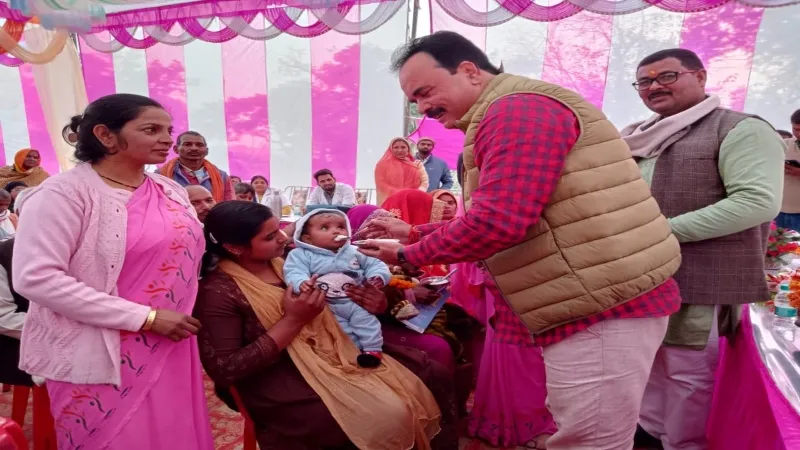 मवेशी छोड़ने वाले लोगों को समाज से बहिष्कृत करने की जरूरत : संजीव सिंह