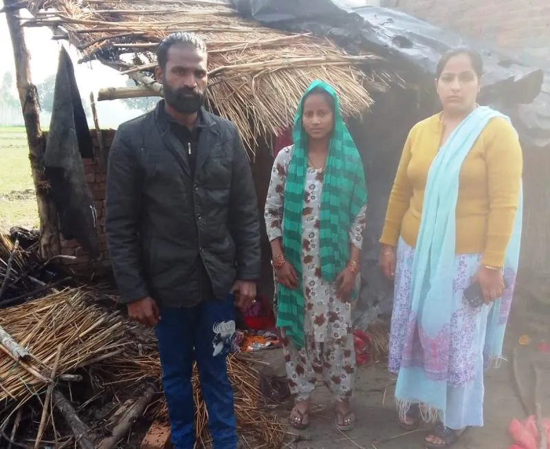 गदरपुर: झोपड़ी में आग लगने से हजारों रुपए का सामान जलकर राख