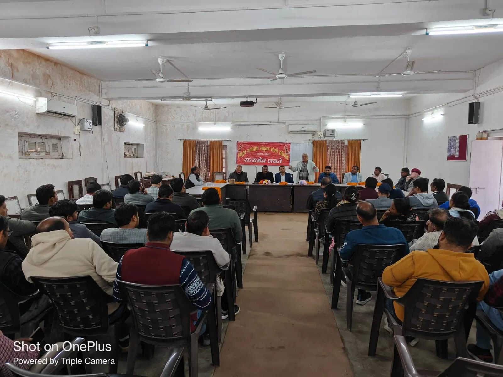 बरेली: निलंबित और निष्कासित बिजली कर्मियों को बहाल किया जाए 