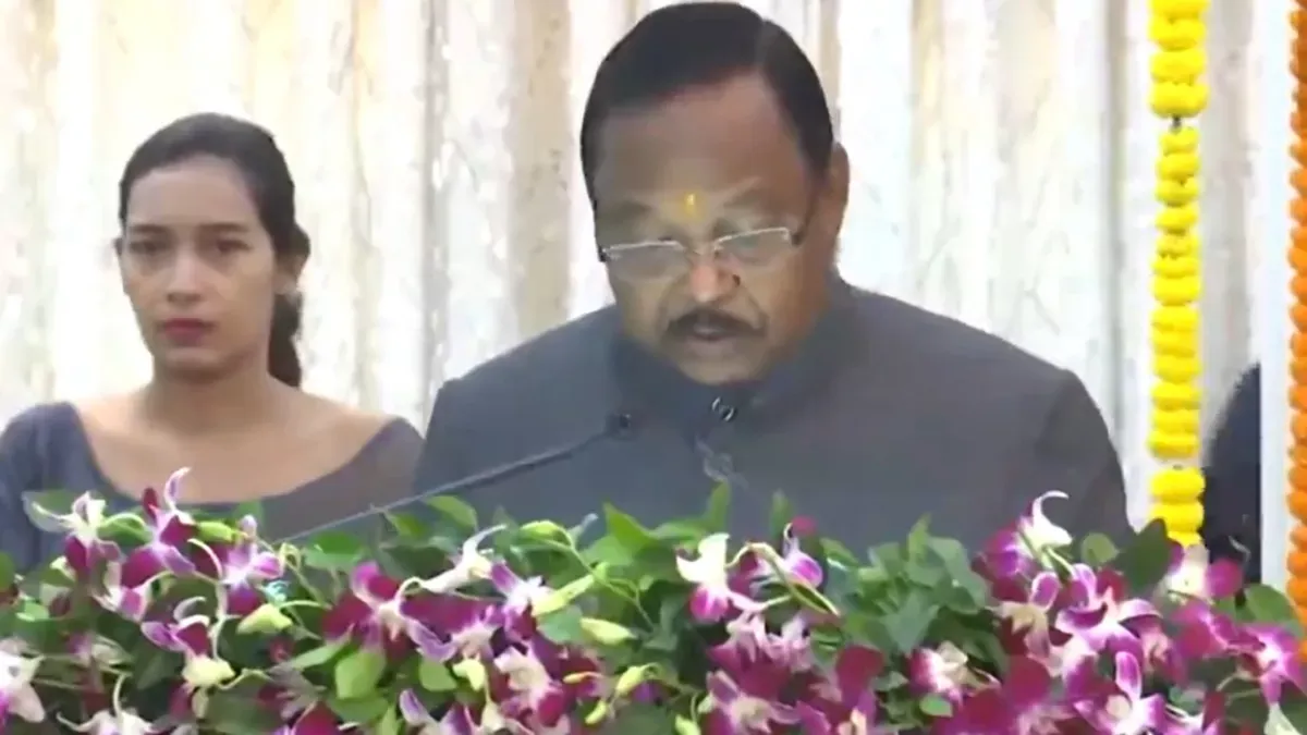 छत्तीसगढ़ विधानसभा में नवनिर्वाचित विधायकों को दिलाई गई शपथ