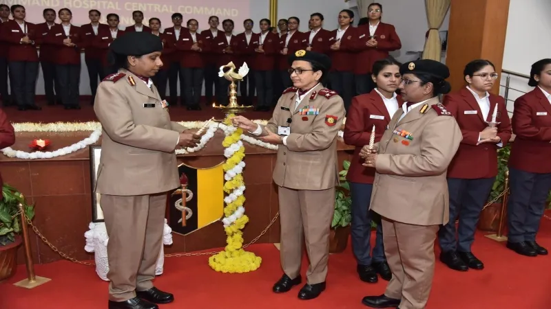 लखनऊ छावनी में कमान अस्पताल, मध्य कमान और नर्सिंग कॉलेज में दीप प्रज्ज्वलन समारोह आयोजित