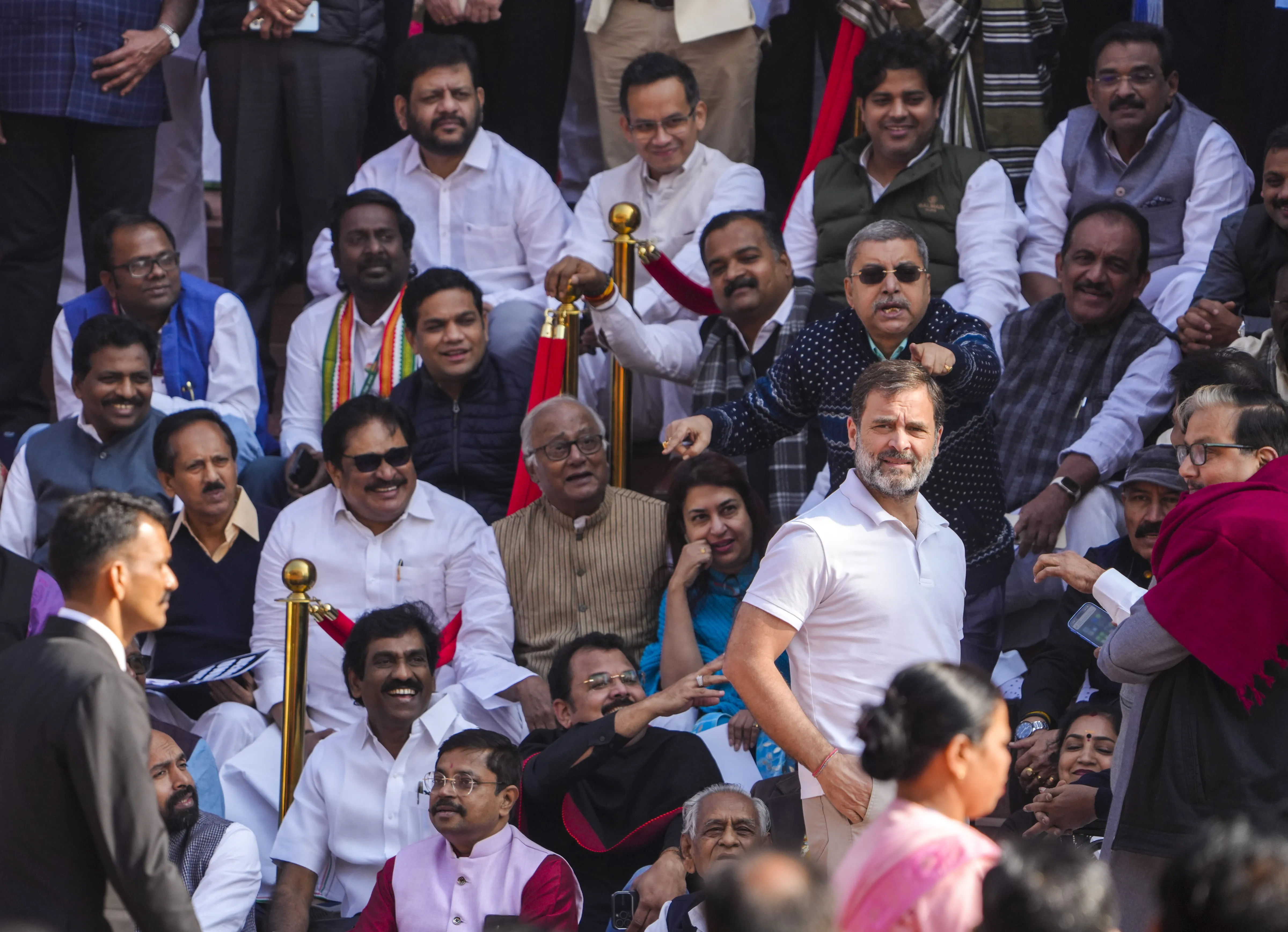 VIDEO: संसद परिसर में TMC सांसद द्वारा अपनी नकल करने पर भड़के राज्यसभा के सभापति, बताया शर्मनाक