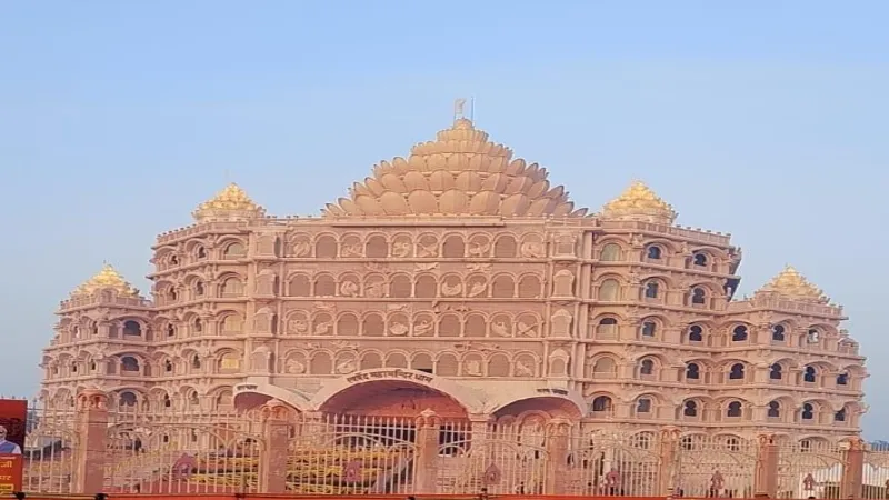 आज स्वर्वेद महामंदिर का उद्घाटन करेंगे PM मोदी, काशी को देंगे करोड़ों की सौगात    