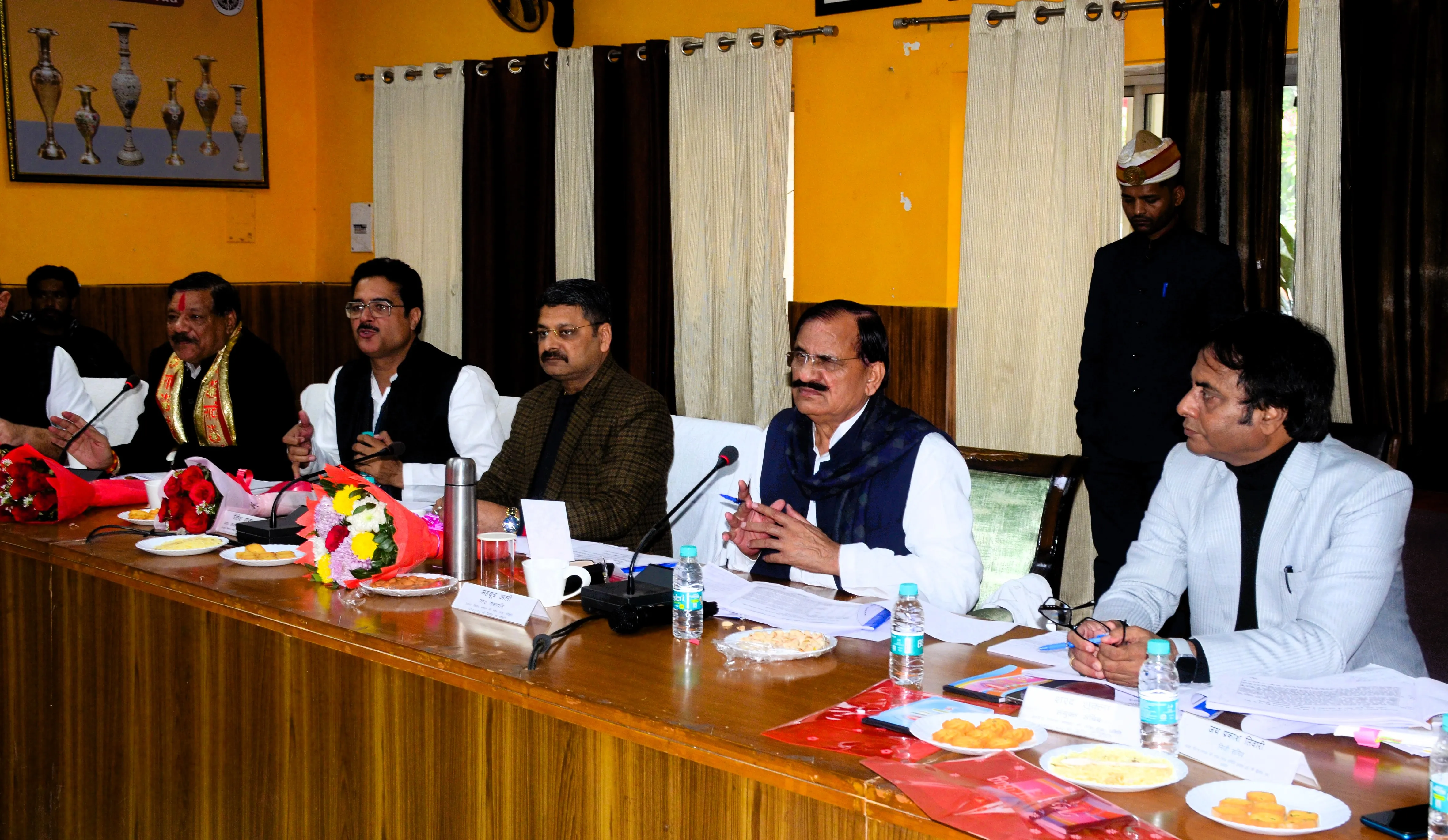 मुरादाबाद: गृह, निर्माण और शिक्षा संबंधी प्रश्नों पर अधिकारी हुए निरुत्तर