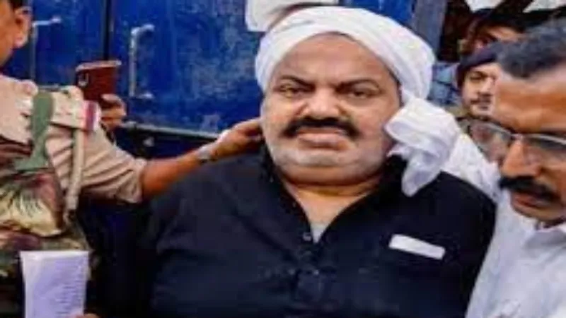 अतीक और उसके रिश्तेदारों के बैंक लॉकर खंगालेगी पुलिस, तैयार हो रही है लिस्ट  